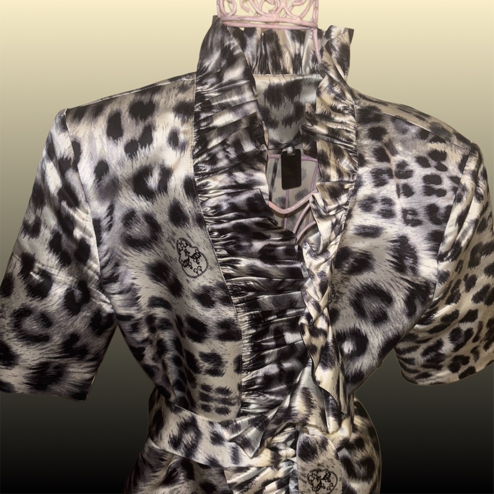 👀 ‼️Thomas Wylde Leopard Print Belted Silk Jacket! - Picture 3 of 5